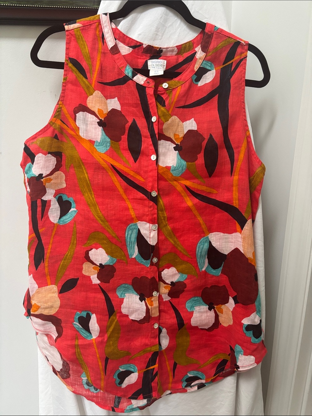 Singrid Olsen med Floral Sleeveless Button-Front 100% linen